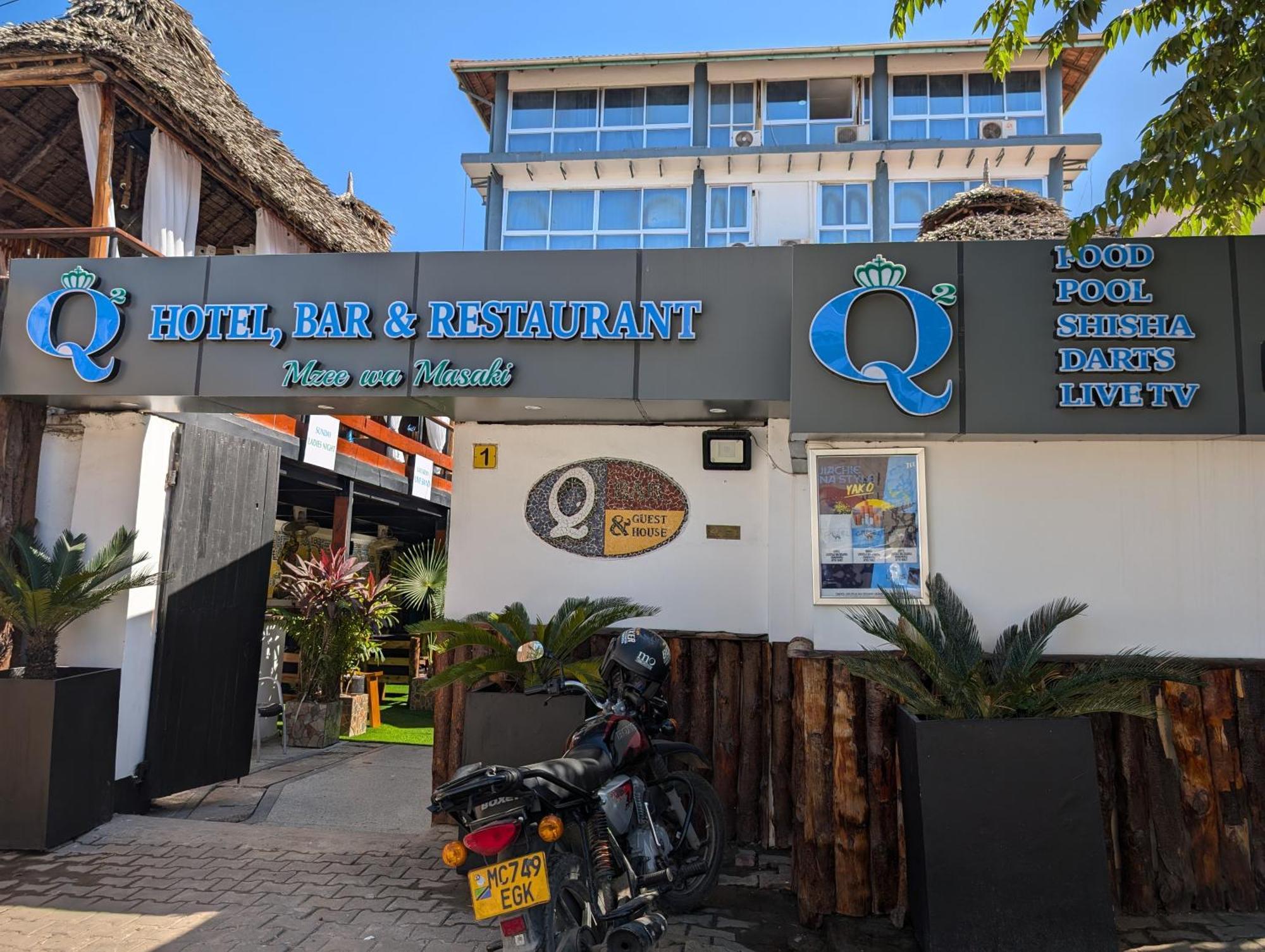 דאר א-סאלאם Q-Bar & Guesthouse מראה חיצוני תמונה