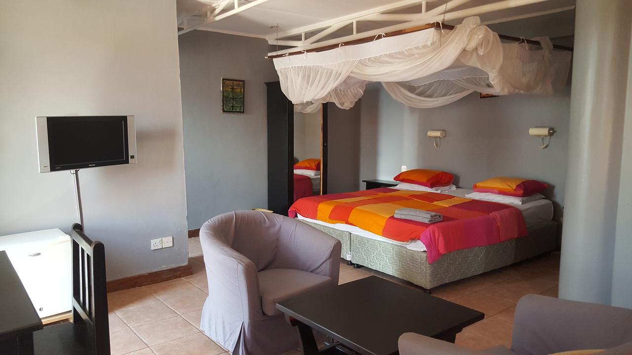 דאר א-סאלאם Q-Bar & Guesthouse מראה חיצוני תמונה